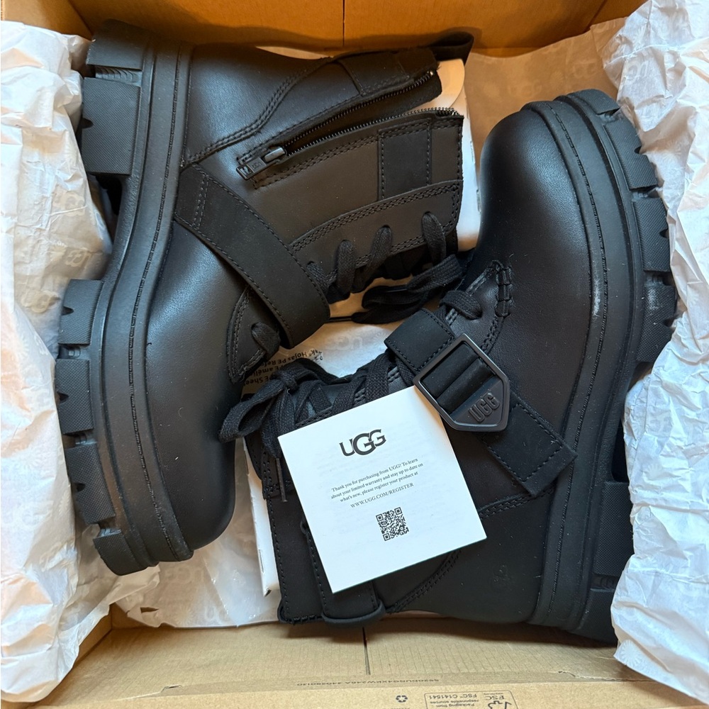 UGG Ashton Boot 🥾